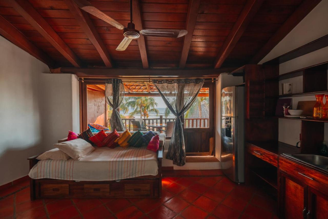 Tres Mujeres Hotel Troncones Exterior photo